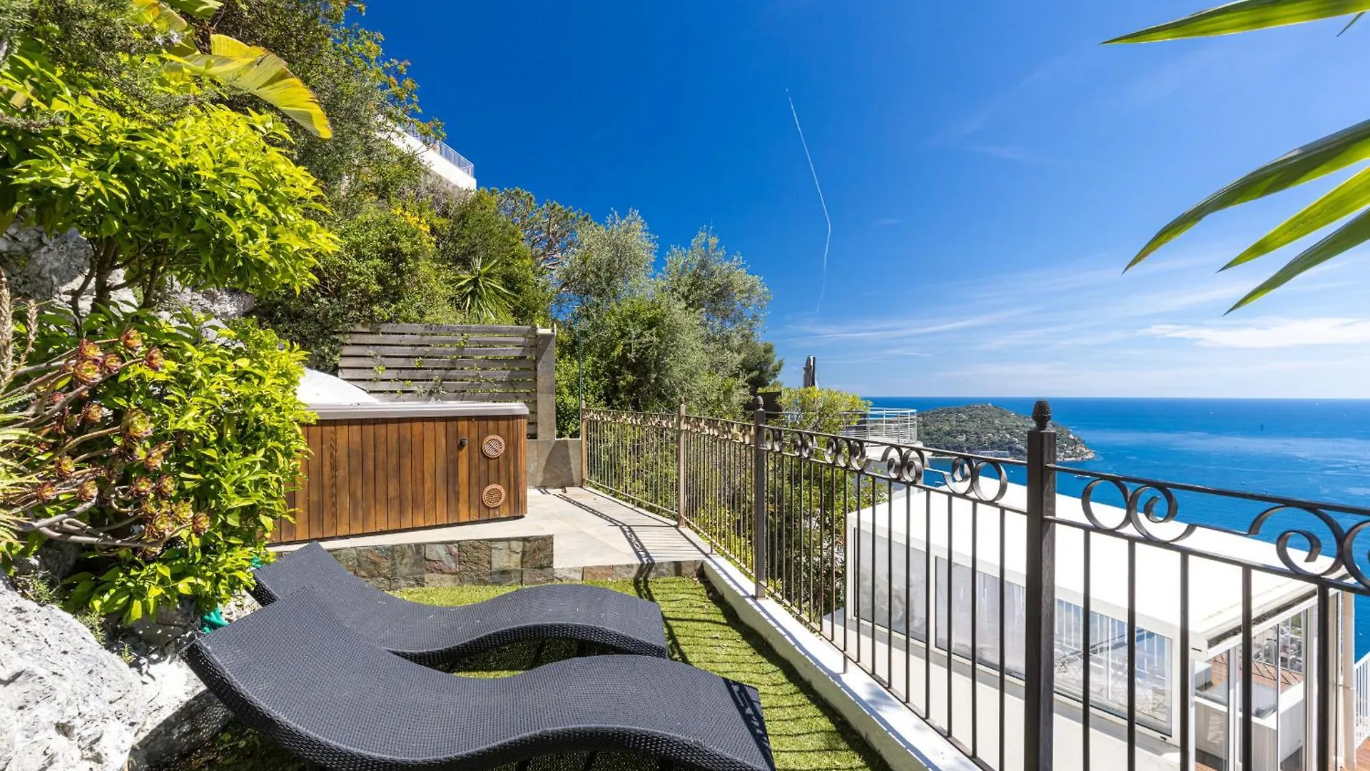 73 Corne D Or - Toit Terrasse - Vue Mer Panoramique - Jaccuzzi Villefranche-sur-Mer 0*,  Francia